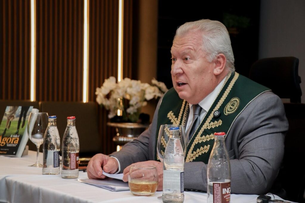 Almoço com Letras delibera novos membros e reforça agenda da Acleb